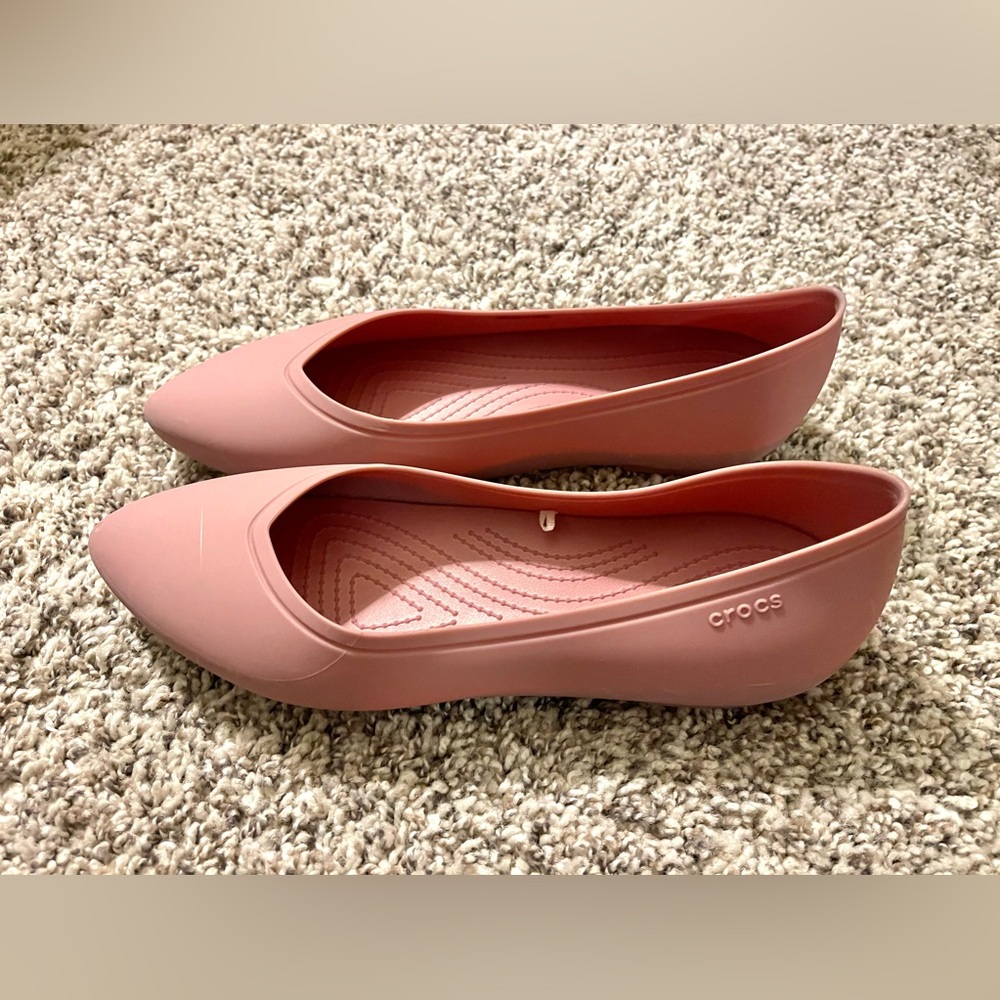 Crocs | BROOKLYN POINTED FLAT Sz. W9